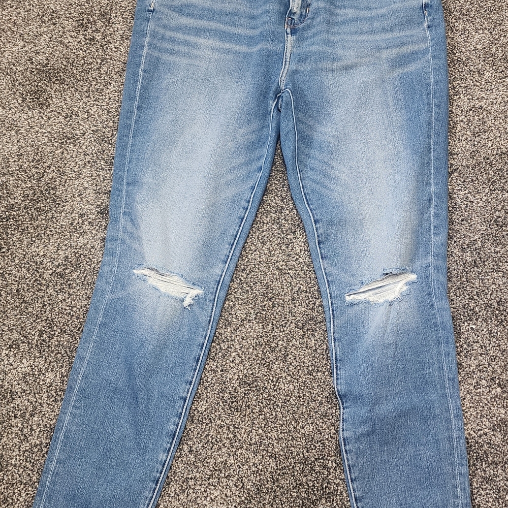 American Eagle Outfitters Light Blue Distressed Jeggings